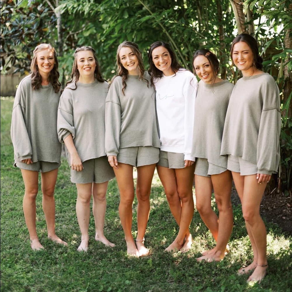 Aerie Vintage Crew Sweatshirt + Shorts- Medium